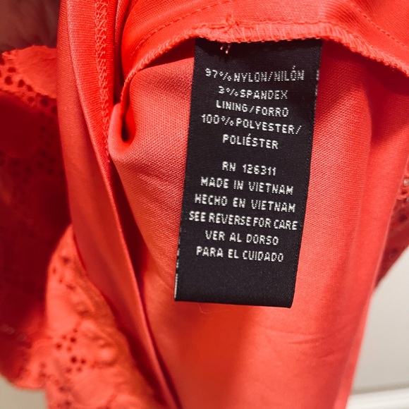 stretch Lace sheath (pull on style) rich apricot peach color, approx knee Length - Picture 9 of 13